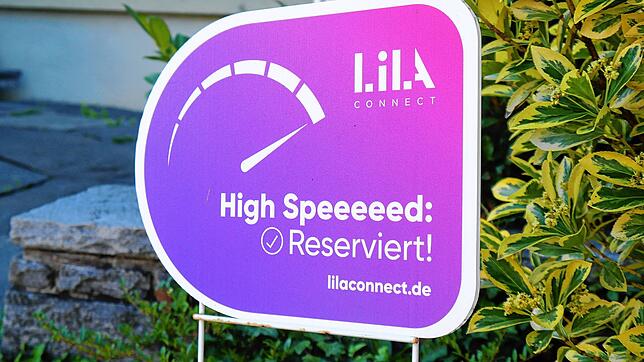 Die Werbung, das Häuser in der Nordstadt mit Glasfaser versorgt werden sollen, stehen schon eine ganze Weile. Der Glasfaserausbau in ...