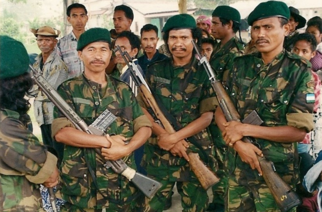 Schusswaffen waren um die Jahrtausendwende in Osttimor omnipräsent.