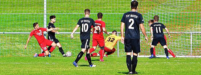 Bild 4: SV Buch gewinnt mit 1:0 beim Schlusslicht FC Schlüchttal &ndash; und wir haben die Bilder!