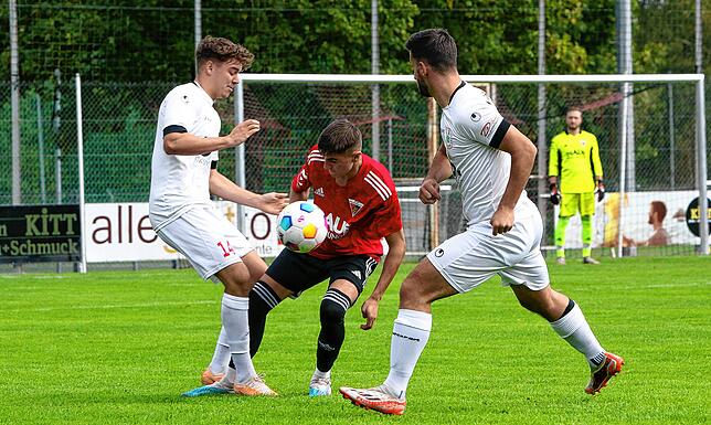 Bild 21: Die besten Bilder vom Duell zwischen dem FC Überlingen und dem SV Geisingen