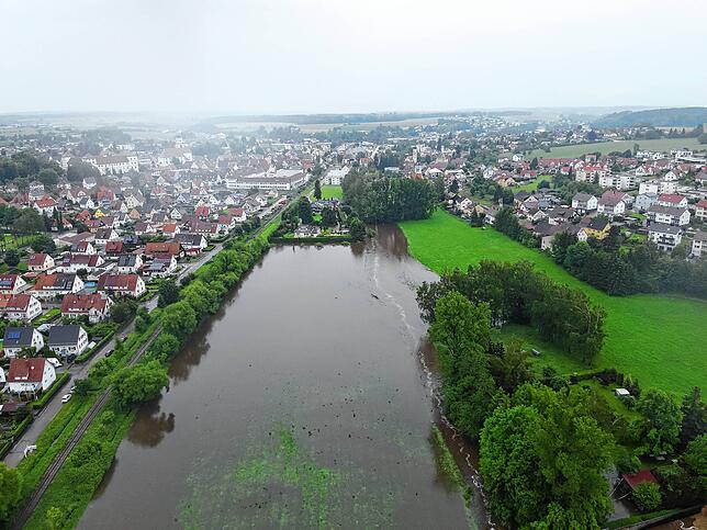Die gefüllte Ablach bei Meßkirch.