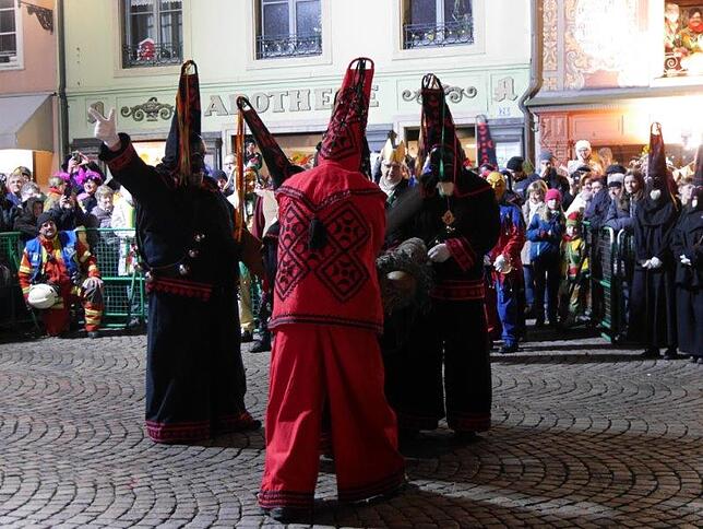 Bild 13: Bilderstory: Eröffnung des VSAN Narrentreffen in Bad Säckingen mit Brauchtumsabend auf dem Münsterplatz