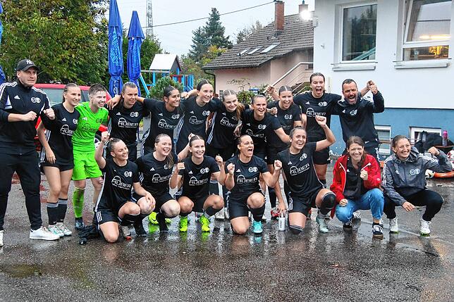 Bild 22: SC Niederhof/Binzgen setzt sich mit 5:2 gegen den FC Hauingen durch – und wir haben Fotos!