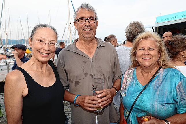 Bild 22: Zahlreiche Besucher lockt das Staader Hafenfest 2025 ans Bodenseeufer