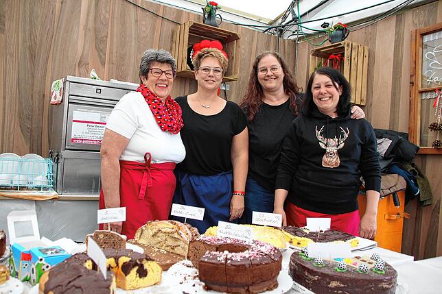 Durchdacht, effizient und einladend waren die Schwarzwaldstube (Bild), Cocktail-Bar, Bierbar sowie die Essensausgabe beim Fußballfest ...