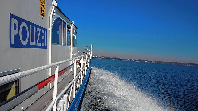 Die Wasserschutzpolizei auf dem Bodensee unterwegs (Symbolbild).