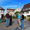 Dieter Krause, Helmut Hagmüller, Till Schaller und Inge König (von links) fordern, dass der neue Adler wie der alte Richtung ...