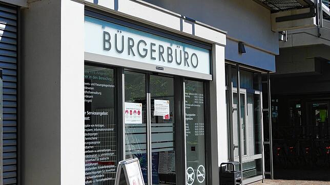 Auch Leistungen im Bürgerbüro könnten gekürzt werden.