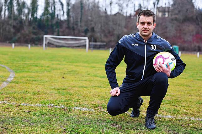Johannes Zimmermann kickt seit Bambini-Tagen ausschließlich für die SG Liggeringen-Güttingen. Beruflich bedingt pausierte er einige ...