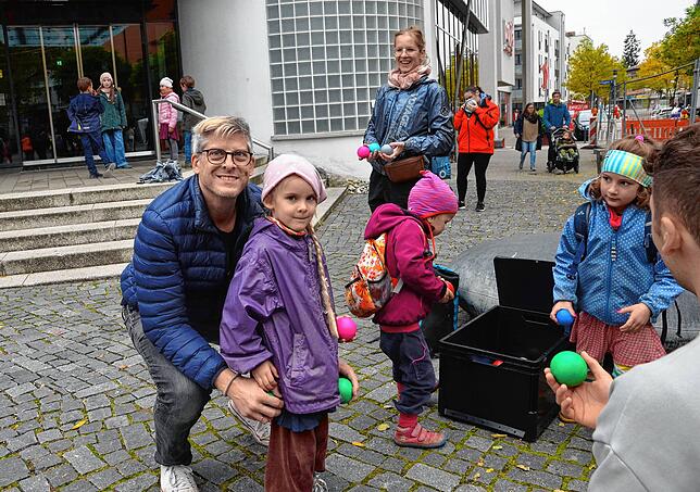 Bild 11: Die schönsten Bilder von der Kindermeile des Kindertheater-Festivals am Samstag – Teil 1