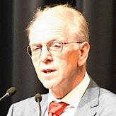 „Wenn wir keine Wohnräume haben, müssen wir in die kommunalen Hallen gehen.“ Johannes Moser, Bürgermeister Engen
