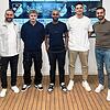 Neue Gesichter: Francesco Falanga (links), sportlicher Leiter beim FC Wittlingen, mit den Neuzugängen (weiter von links), Kevin Etienne, ...