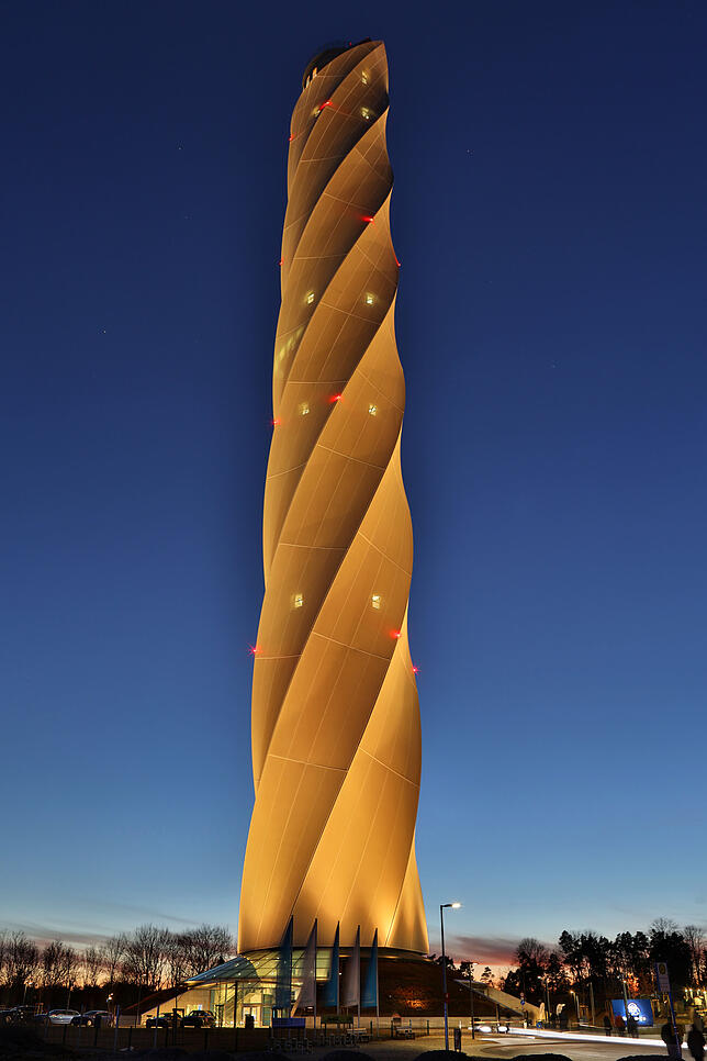 Nicht nur beleuchtet ist der Turm ein echter Hinkucker.