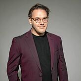 Chefdirigent Gabriel Venzago