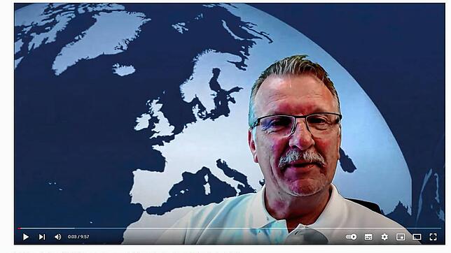 Er nennt sich in seinem YouTube-Kanal &bdquo;Schlauchbootfan&ldquo;: Der 61-Jährige aus dem westlichen Bodenseekreis hat für kommenden ...