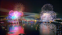 (Archivbild) Das gemeinsame Feuerwerk ist Höhepunkt des Seenachtfestes, das im Jahr 2024 rund 37.000 Besucher auf das Konstanzer und ...
