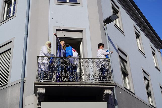 Bild 25: So ausgelassen feiern Kinder beim Narro-Zunft-Umzug in Waldshut – Die schönsten Fotos!