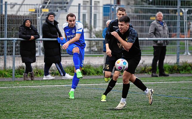 Bild 4: Unsere Bildergalerie vom Landesliga-Spitzenspiel zwischen dem FC Radolfzell und dem FC Pfaffenweiler