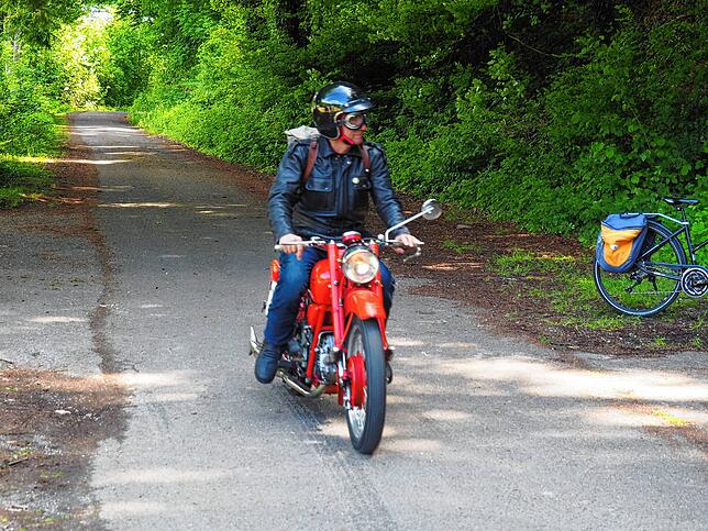 Bild 2: Bilder vom Radrennen zum 100-jährigem Jubiläum der Radrennbahn Jestetten