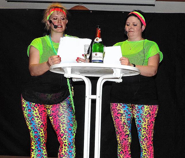 Die Tratschwiiber Daniela Lienhard und Stefanie Hessenius.