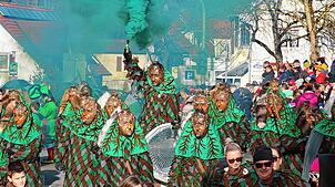 Bild : Großer Jubiläumsumzug der Narren in Niedereschach – Teil 2