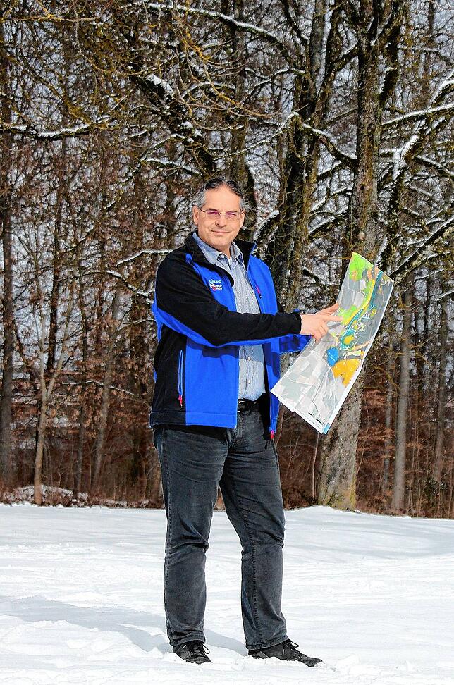 Thomas Kring leitet das Naturschutzprojekt im Fördergebiet Birkenried-Mitttelmeß. Bild : Umweltzentrum