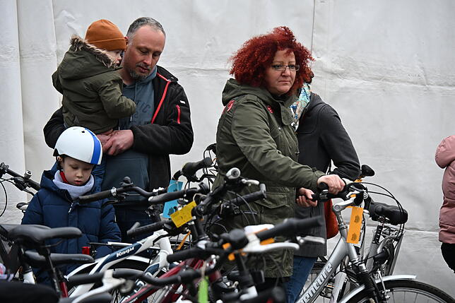 Bild 21: Über Fahrräder auf dem Fahrradmarkt in Tiengen: Ein Paradies für Radliebhaber