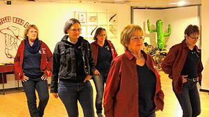 Spaß am Tanzen: Zu einem Line Dance-Workshop lädt der Country Club ein. Foto: Bader
