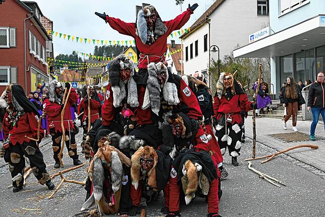 Bild 15: Bilder vom Umzug am Fasnetsonntag in Tennenbronn