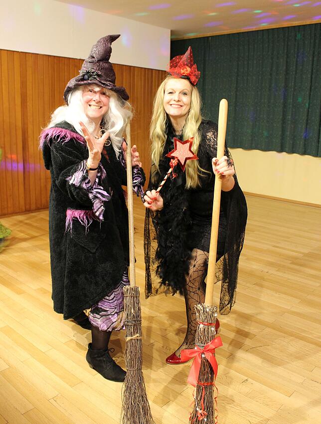 Die Oberhexen Veronika Treubel (links) und Annette Schatz.
