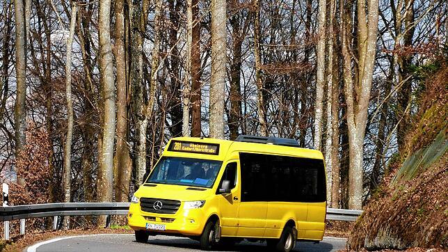Der Pendelbus 201 fährt von Moos über den Schiener Berg nach Öhningen. Busverspätungen der Buslinie 200 torpedieren jedoch die ...