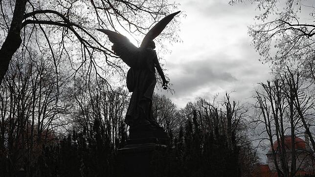 (Archivbild) Einige sind nach einem langen und erfüllten Leben gegangen, für andere kam der Tod plötzlich. Hier erinnern wir an ...