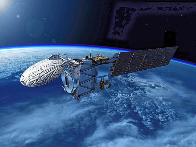 Die Computeranimation zeigt den Earthcare-Satelliten im All. Ab Mai soll der von Airbus in Friedrichshafen konstruierte Flugköper drei ...