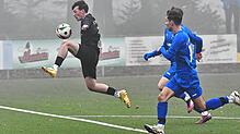 Druckblick: Ganz so dicht – wie hier auf dem Archivbild im Herbst gegen die SG Stühlingen/Weizen – war der Nebel beim FC Bergalingen am ...
