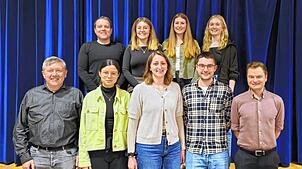 Der neue Vorstand der Trachtenkapelle Obermettingen (hinten, von links): Matthias Böhler, Tina Gantert, Alisa Maier, Jolina Blattert, ...