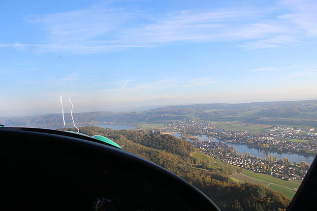 Die Propellermaschine nimmt Kurs auf Stein am Rhein.
