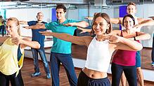 Beim Zumba wird zu lateinamerikanischer und internationaler Musik getanzt – das macht Spaß und fit. Bild: Iakov Filimonov