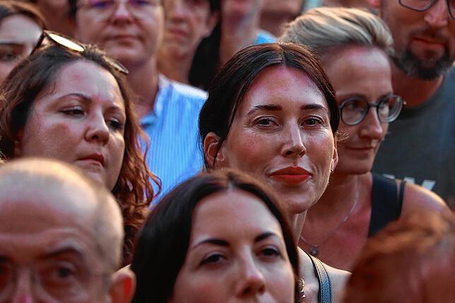 Bild 5: Open Air in Meersburg: Samu Haber verzaubert Fans