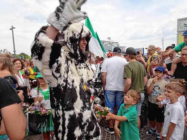 Bild 9: Bilder von der Einholung des Seehasen in Friedrichshafen