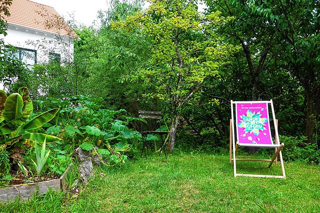 In Monika Weishaupts Garten ist der Bezug zur Landesgartenschau unübersehbar – der Liegestuhl weckt Erinnerungen an die Schau, die ...