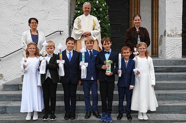 Am 11. Oktober wurde in der Pfarrkirche St. Oswald in Stockach erneut Erstkommunion gefeiert &ndash; dabei waren: Fabian Greiner, ...