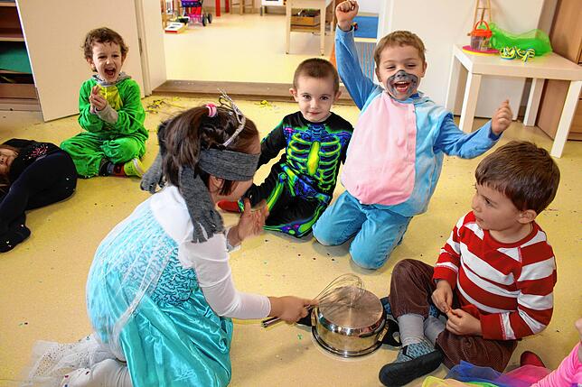 Bild 3: Hier gibt es Eindrücke vom Schmotzigen Donnerstag in den Überlinger Kindergärten