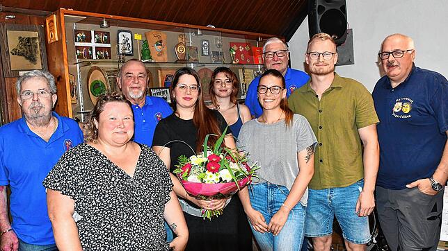 Der Vorstand (v. l.): Andreas Walter, Melanie Müller, Michael Birlin, Sabrina Birlin, Juliana Santos, Hannah Brucker, Klaus Neubert, ...