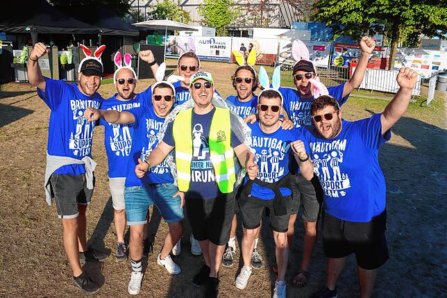 Bild 14: Anita Hofmann und viele andere Schlagerstars: Bilder vom Abschluss des Sound Beach Festivals in Überlingen