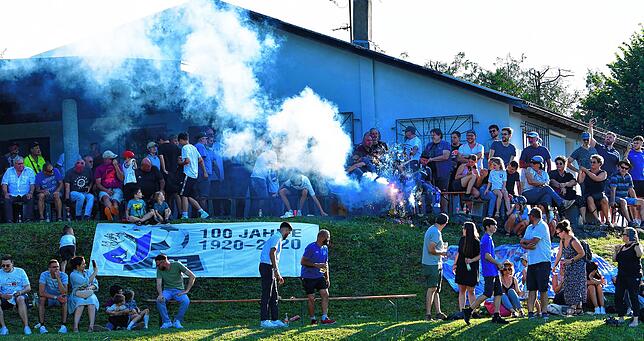 Bild 36: Weitere Impressionen vom 3:2-Sieg des FC Erzingen zum Landesliga-Aufstieg gegen den FC Emmendingen