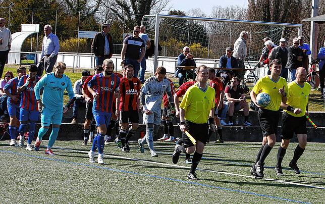 Bild 1: FC Überlingen besiegt SC Konstanz-Wollmatingen. Wir waren mit der Kamera dabei!