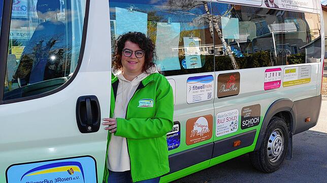 Petra Seeger aus Aarlen hat den Personenbeförderungsschein gemacht, um den Bürgerbus fahren zu können.