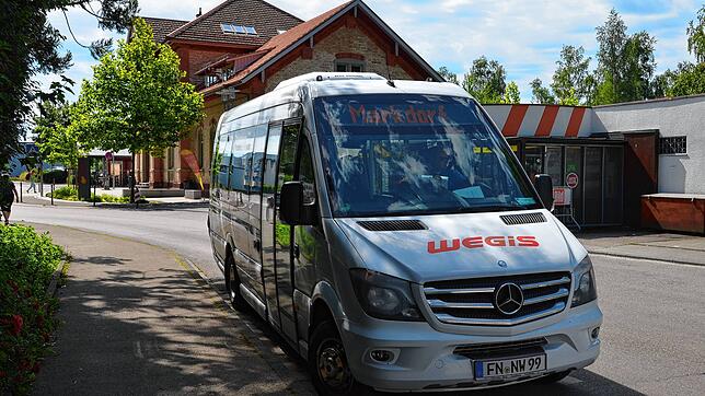 Als mögliche Ergänzung des öffentlichen Nahverkehrs gedacht: Der Markdorfer Stadtbus, der derzeit im Probebetrieb fährt.
