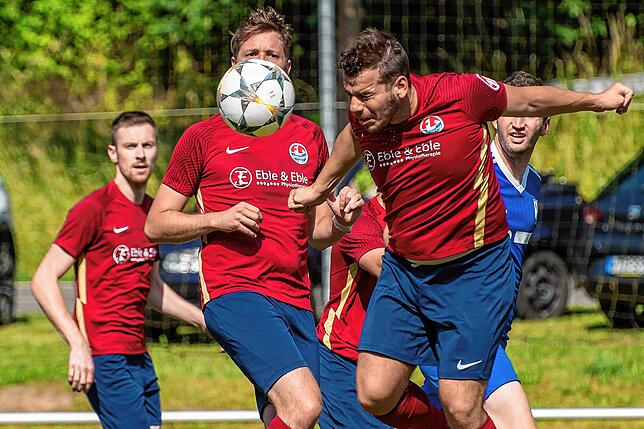 Bild 31: FC Weizen legt im Abstiegsspiel zur Kreisliga B ein 3:0 gegen FC Huttingen vor &ndash; wir haben Bilder!