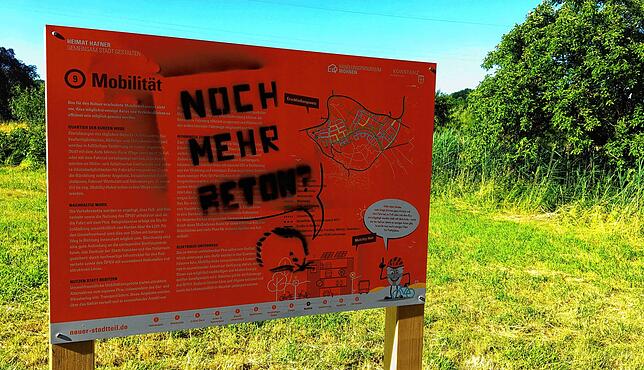 „Noch mehr Beton?“, fragen der oder die Täter rhetorisch auf anderen Infotafeln.